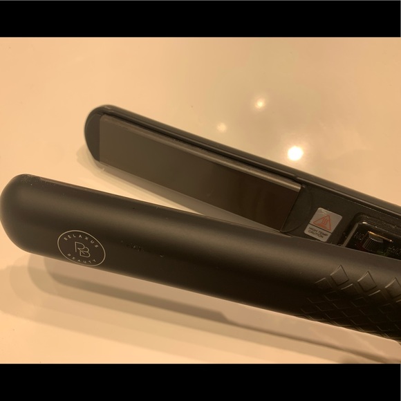 Hair straightener ✨ - Picture 3 of 8